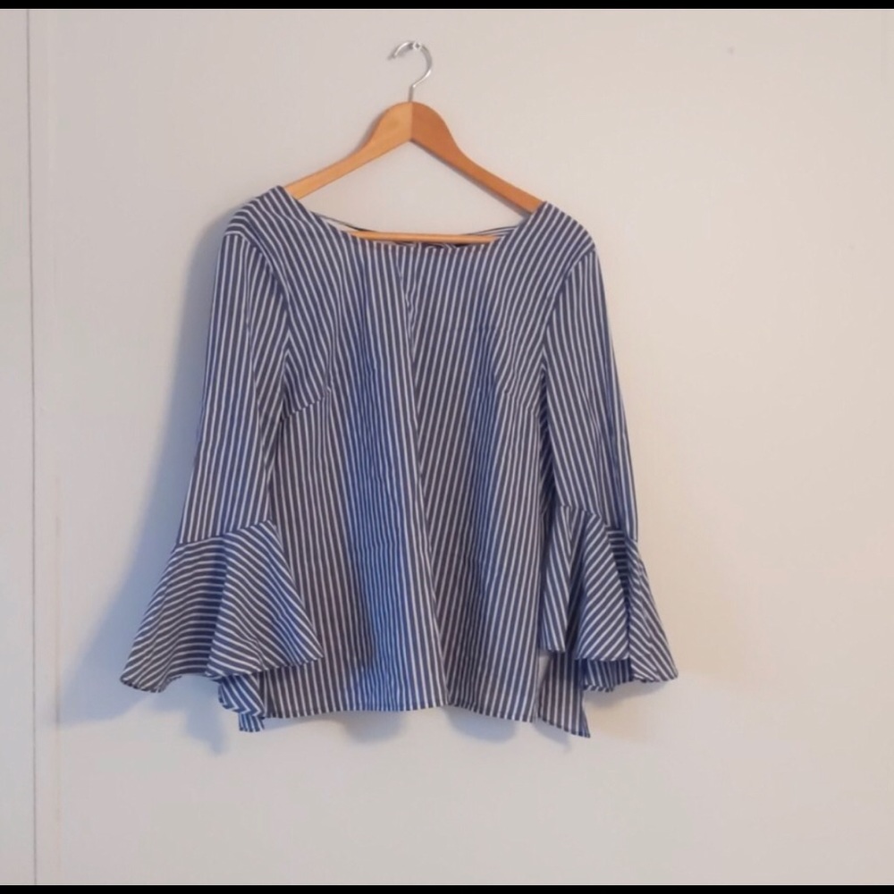 Bell sleeve top